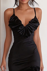 Schwarzes Hoch Niedrig Spaghettiträger Ballkleid aus Satin mit Rüschen